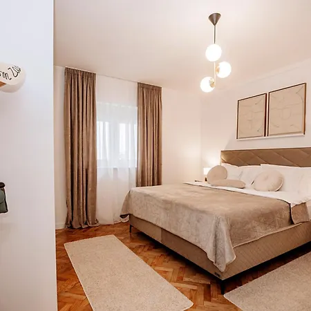 Lumary Apartman Zára