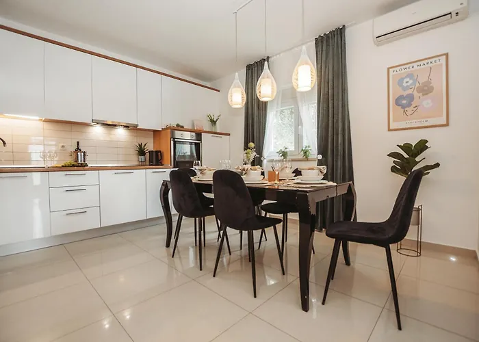 Lumary شقة زادار