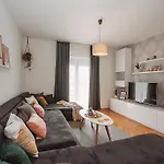 Lumary Apartment Zadar