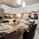Lumary Apartment *